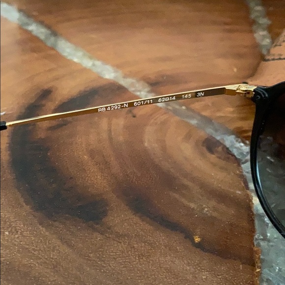 Ray Bans - Picture 7 of 7